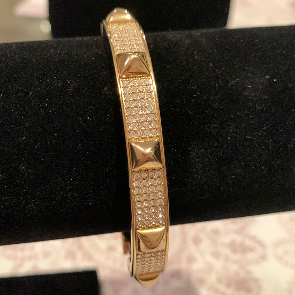 Bracelet/ Bangles